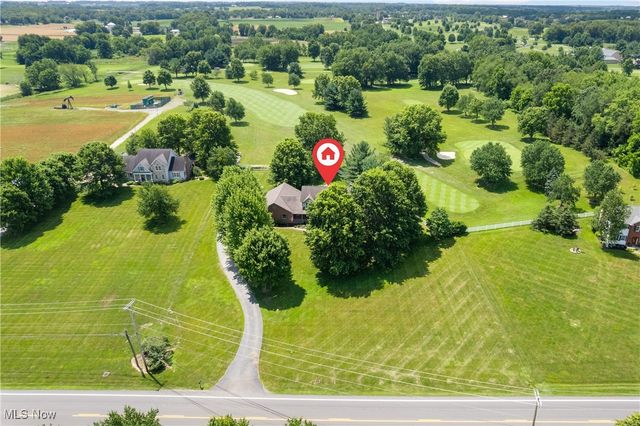 6180 Edison Street NE, Hartville, OH 44632