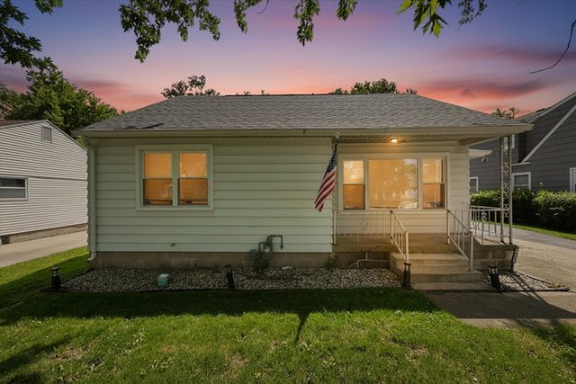 1349 Perry Street, Crete, IL 60417
