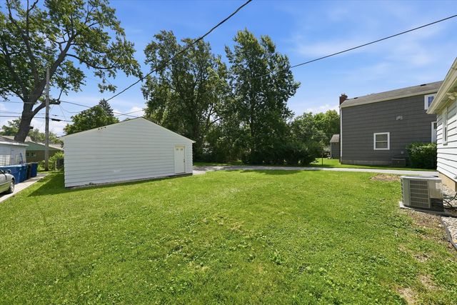 1349 Perry Street, Crete, IL 60417