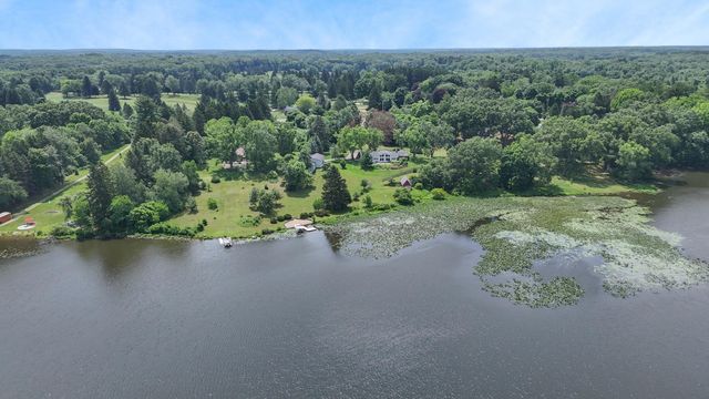 26794 Dutch Settlement Street, Dowagiac, MI 49047