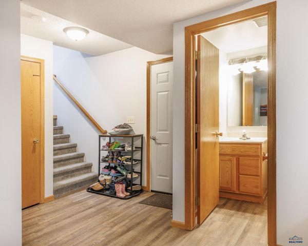 1277 DEGEEST, Rapid City, SD 57703