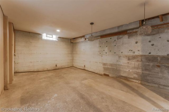 17006 Juliana Avenue, Eastpointe, MI 48021