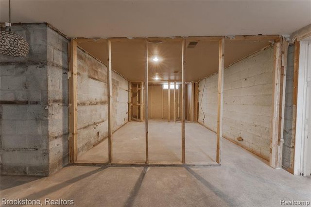 17006 Juliana Avenue, Eastpointe, MI 48021