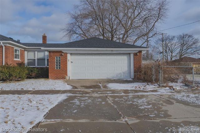 17006 Juliana Avenue, Eastpointe, MI 48021