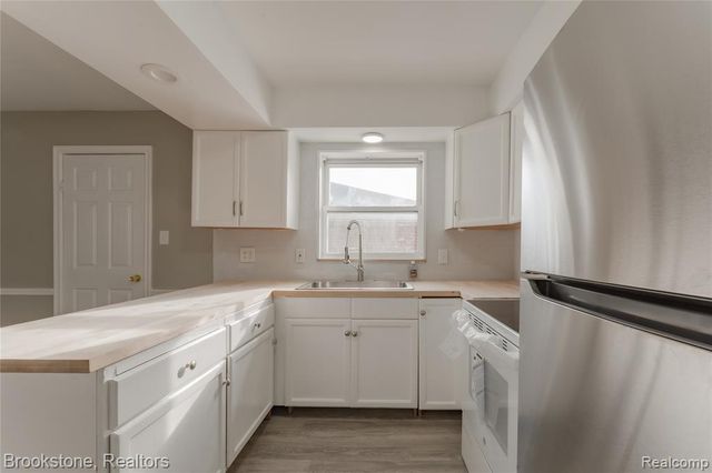 17006 Juliana Avenue, Eastpointe, MI 48021