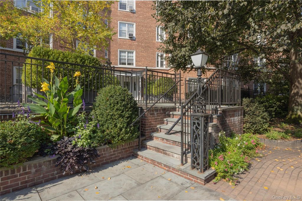 5 Midland Gardens 2L, Bronxville, NY 10708 — photo 3