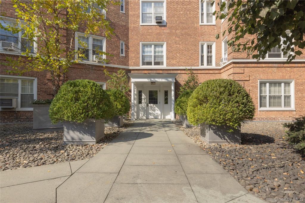 5 Midland Gardens 2L, Bronxville, NY 10708 — photo 4