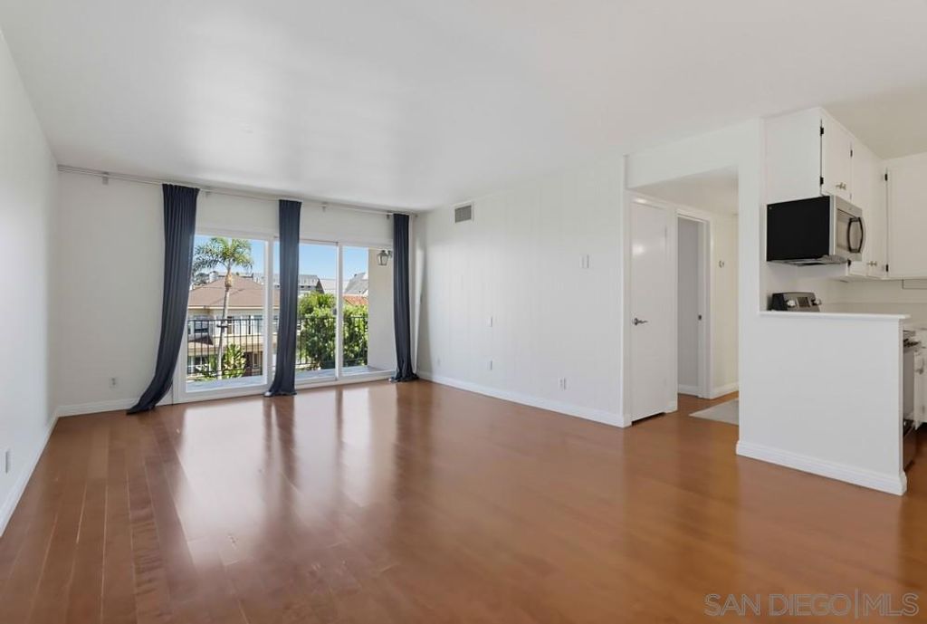 2244 2nd Ave 33, San Diego, CA 92101 — photo 2