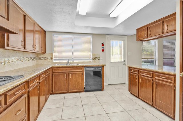 3127 Wagon Trail Drive, Sugar Land, TX 77479