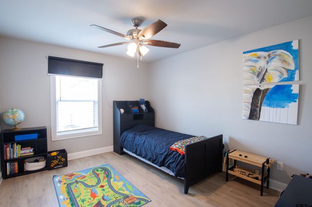 19163 Seneca Dr, Flint, TX 75762