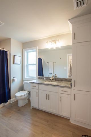 19163 Seneca Dr, Flint, TX 75762