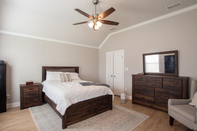 19163 Seneca Dr, Flint, TX 75762