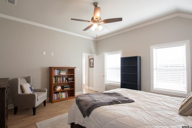 19163 Seneca Dr, Flint, TX 75762