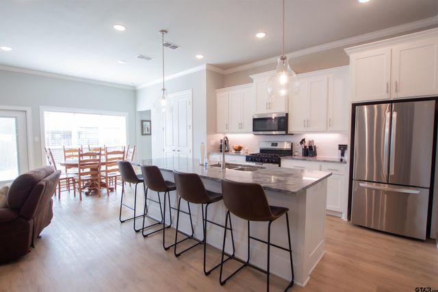 19163 Seneca Dr, Flint, TX 75762