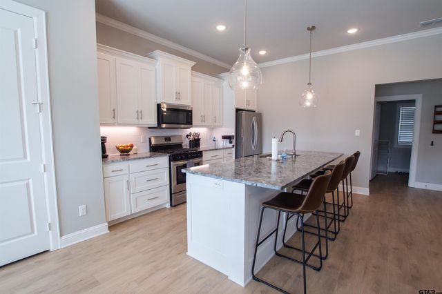 19163 Seneca Dr, Flint, TX 75762