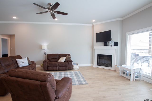 19163 Seneca Dr, Flint, TX 75762