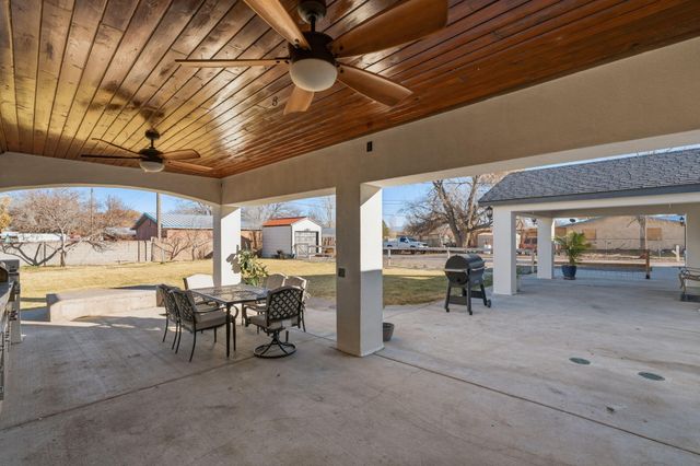 5726 Wood Road SW, Albuquerque, NM 87105