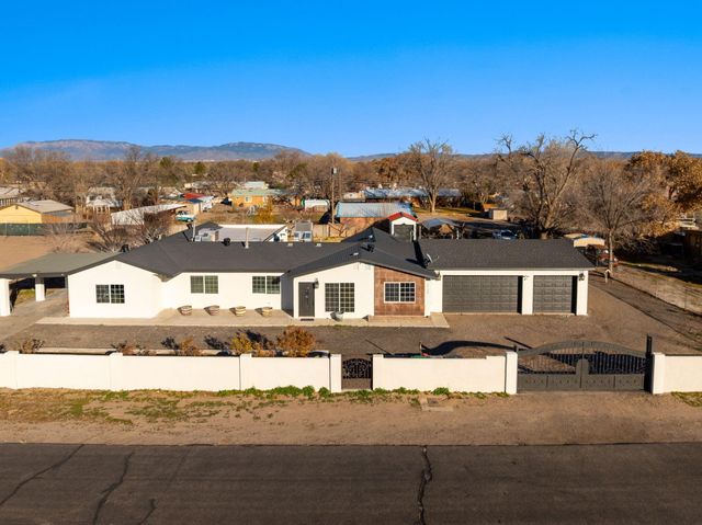 5726 Wood Road SW, Albuquerque, NM 87105