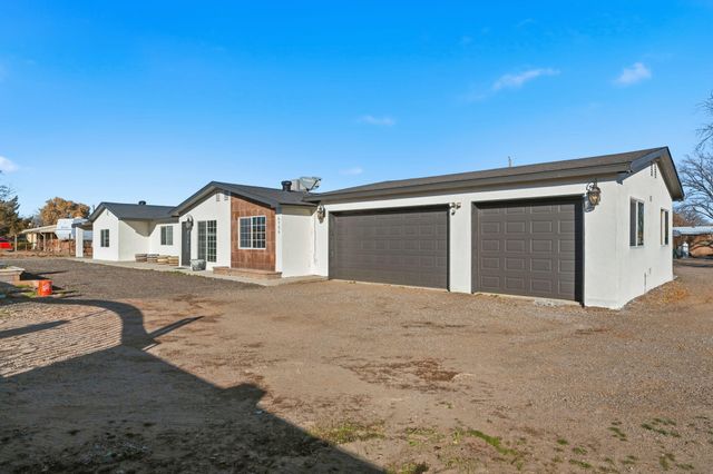 5726 Wood Road SW, Albuquerque, NM 87105