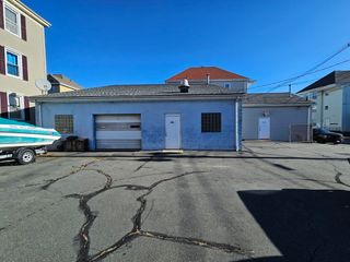 161 Earle St, New Bedford, MA 02746