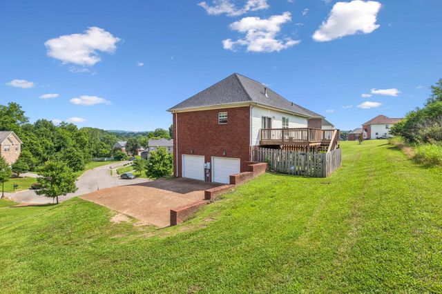 111 Chambliss Ct, Hendersonville, TN 37075