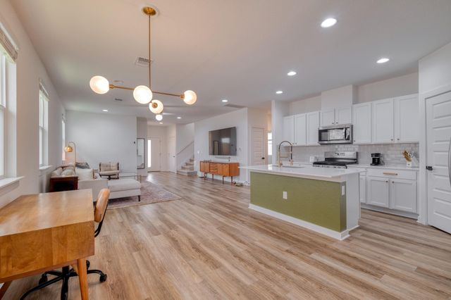 10003 Baden LN, Austin, TX 78754