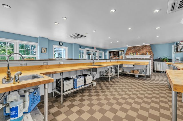8540 Island Lake Road, Dexter, MI 48130