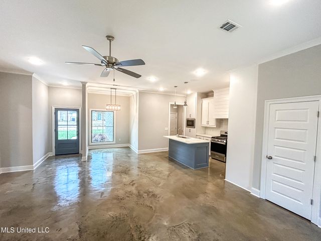 973 Riverside Lane, Pearl, MS 39208