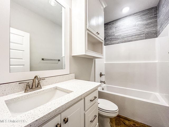 973 Riverside Lane, Pearl, MS 39208