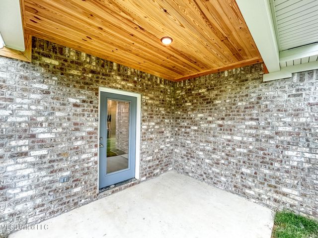 973 Riverside Lane, Pearl, MS 39208