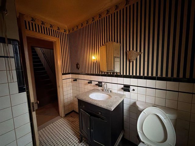 15775 Ward Avenue, Detroit, MI 48227