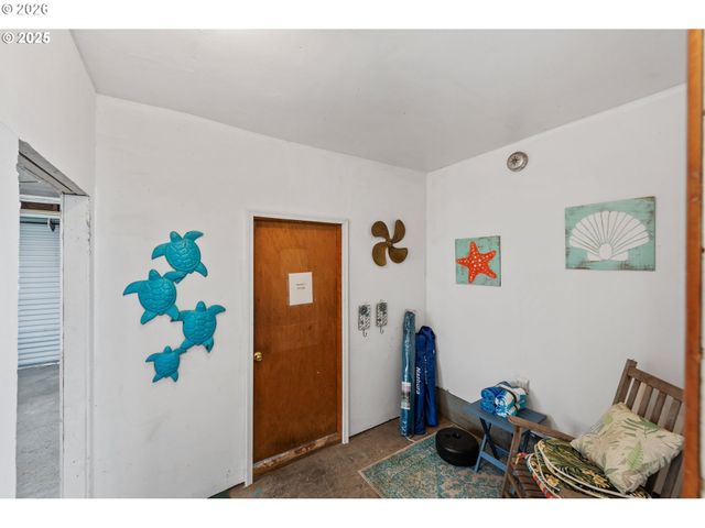 536 S MARPLE St, Coos Bay, OR 97420