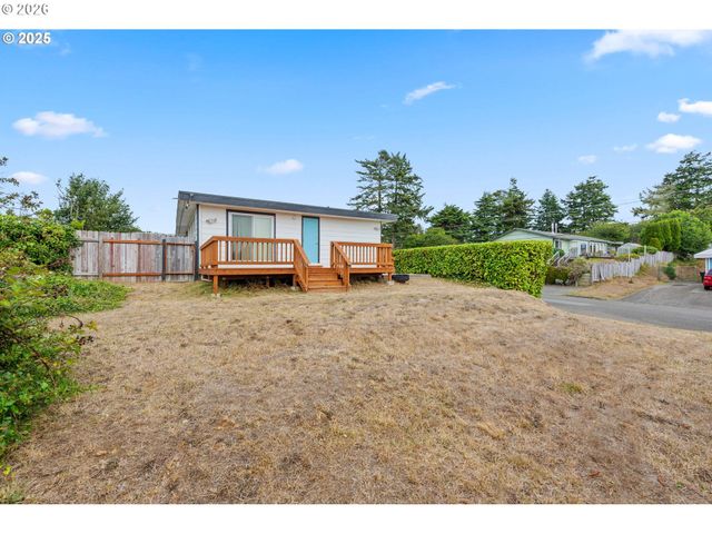 536 S MARPLE St, Coos Bay, OR 97420