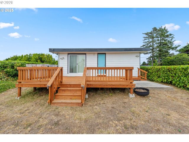 536 S MARPLE St, Coos Bay, OR 97420