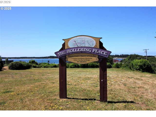 536 S MARPLE St, Coos Bay, OR 97420