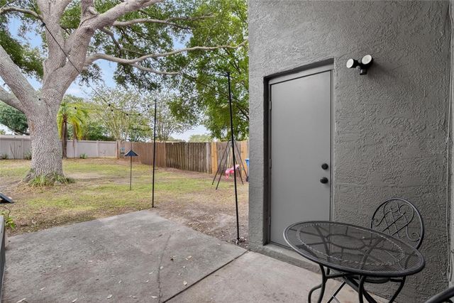 1809 ERIN BROOKE DRIVE, Valrico, FL 33594