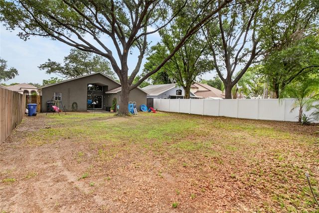 1809 ERIN BROOKE DRIVE, Valrico, FL 33594