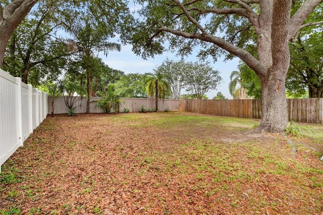 1809 ERIN BROOKE DRIVE, Valrico, FL 33594