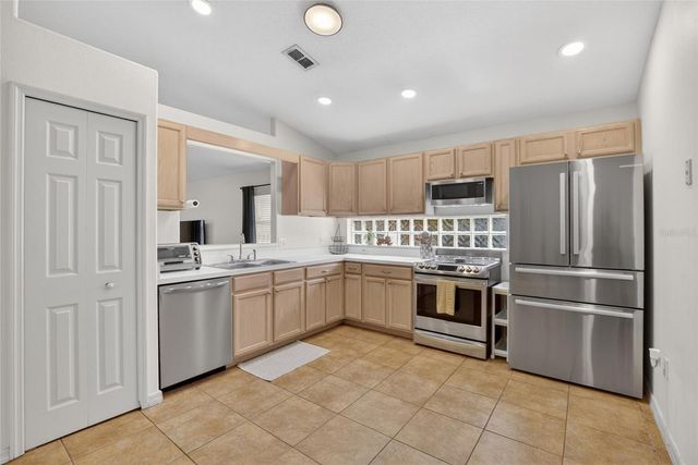 1809 ERIN BROOKE DRIVE, Valrico, FL 33594