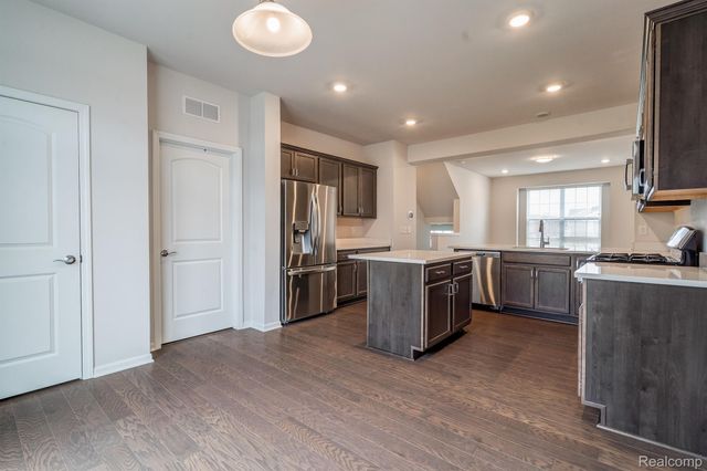 49791 LANTERN Way, Canton Charter Township, MI 48188