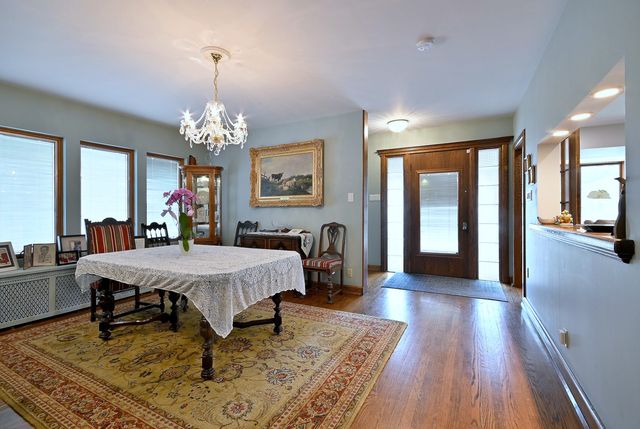 6735 W Raven Avenue, Chicago, IL 60631