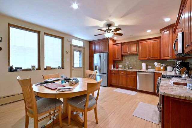 6735 W Raven Avenue, Chicago, IL 60631