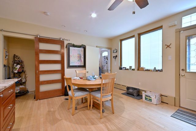 6735 W Raven Avenue, Chicago, IL 60631