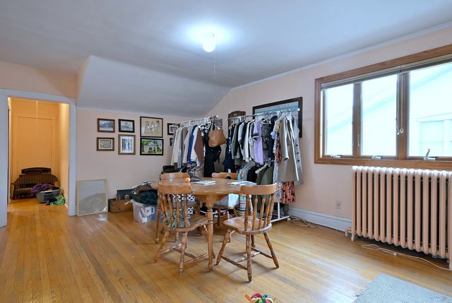 6735 W Raven Avenue, Chicago, IL 60631