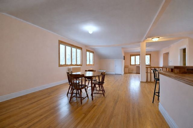 6735 W Raven Avenue, Chicago, IL 60631