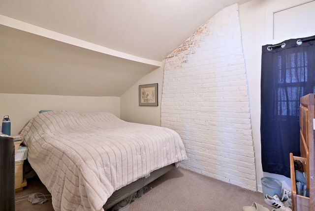 6735 W Raven Avenue, Chicago, IL 60631