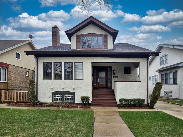 6735 W Raven Avenue, Chicago, IL 60631