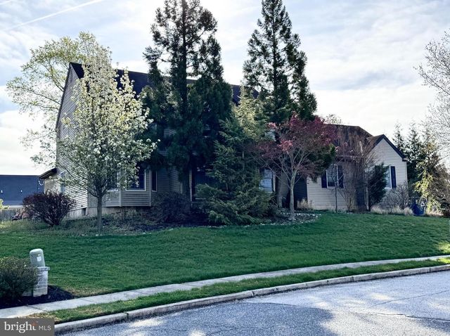 11 ORCHARD DR, Mullica Hill, NJ 08062