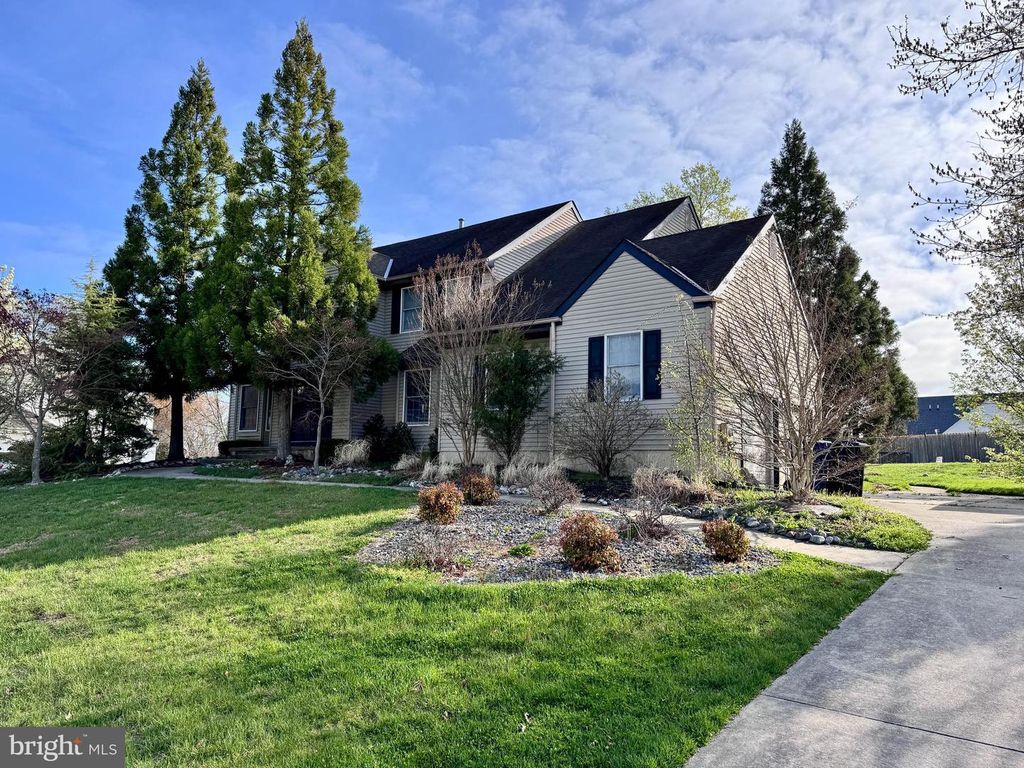 11 ORCHARD DR, Mullica Hill, NJ 08062