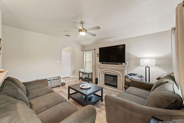 3850 Key West, Converse, TX 78109